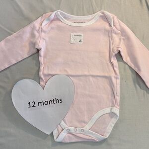Burt's Bees Baby - long sleeve onesie top/shirt. Size 12 months